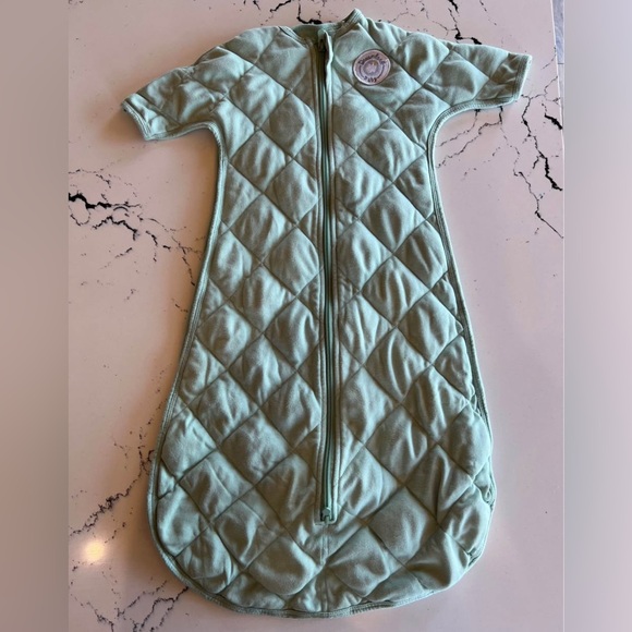 DREAMLAND Weighted Transition Swaddle in Sage Green